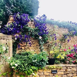  Appartement La Madigniere En Beaujolais Pierres Dorees France